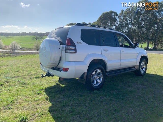 2004 TOYOTA LANDCRUISER PRADO GRANDE (4X4) KZJ120R SUV, 4 DOORS, 8 SEATS