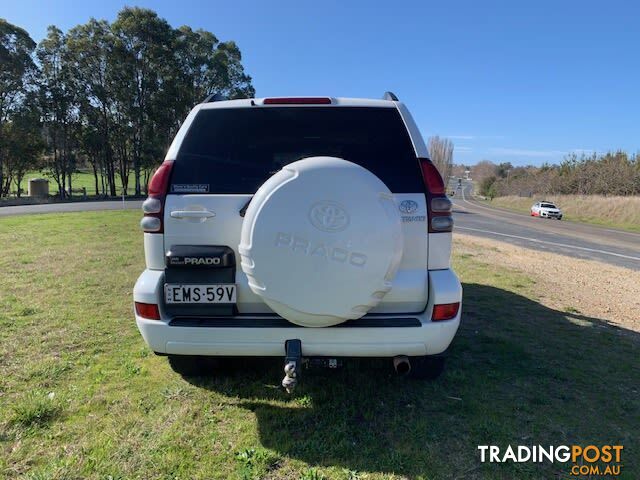 2004 TOYOTA LANDCRUISER PRADO GRANDE (4X4) KZJ120R SUV, 4 DOORS, 8 SEATS