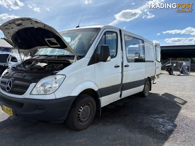 2007 MERCEDES-BENZ SPRINTER   COMMERCIAL, 4 DOORS, 2 SEATS