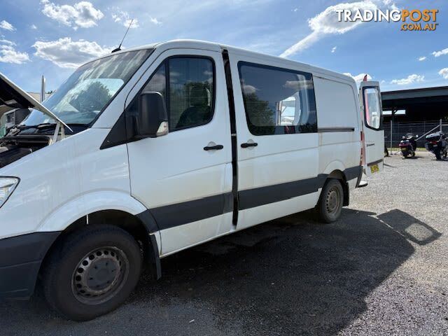 2007 MERCEDES-BENZ SPRINTER   COMMERCIAL, 4 DOORS, 2 SEATS