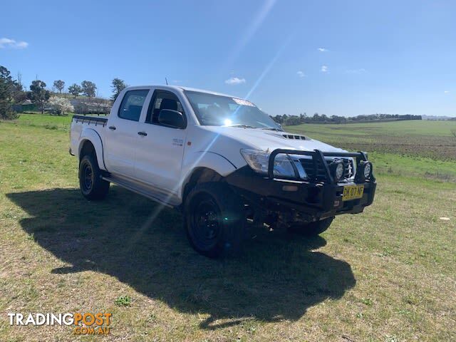 2013 TOYOTA HILUX WORKMATE (4X4) KUN26R MY12 UTE TRAY, 4 DOORS, 5 SEATS