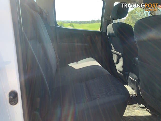 2013 TOYOTA HILUX WORKMATE (4X4) KUN26R MY12 UTE TRAY, 4 DOORS, 5 SEATS