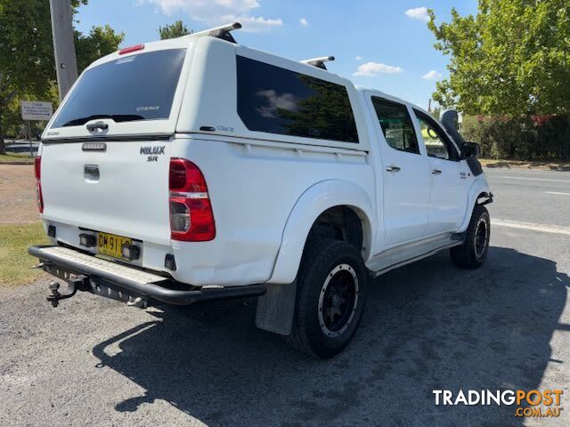 2015 TOYOTA HILUX SR (4X4) KUN26R MY14 UTE TRAY, 4 DOORS, 5 SEATS