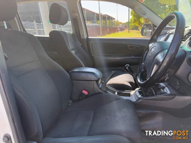 2015 TOYOTA HILUX SR (4X4) KUN26R MY14 UTE TRAY, 4 DOORS, 5 SEATS