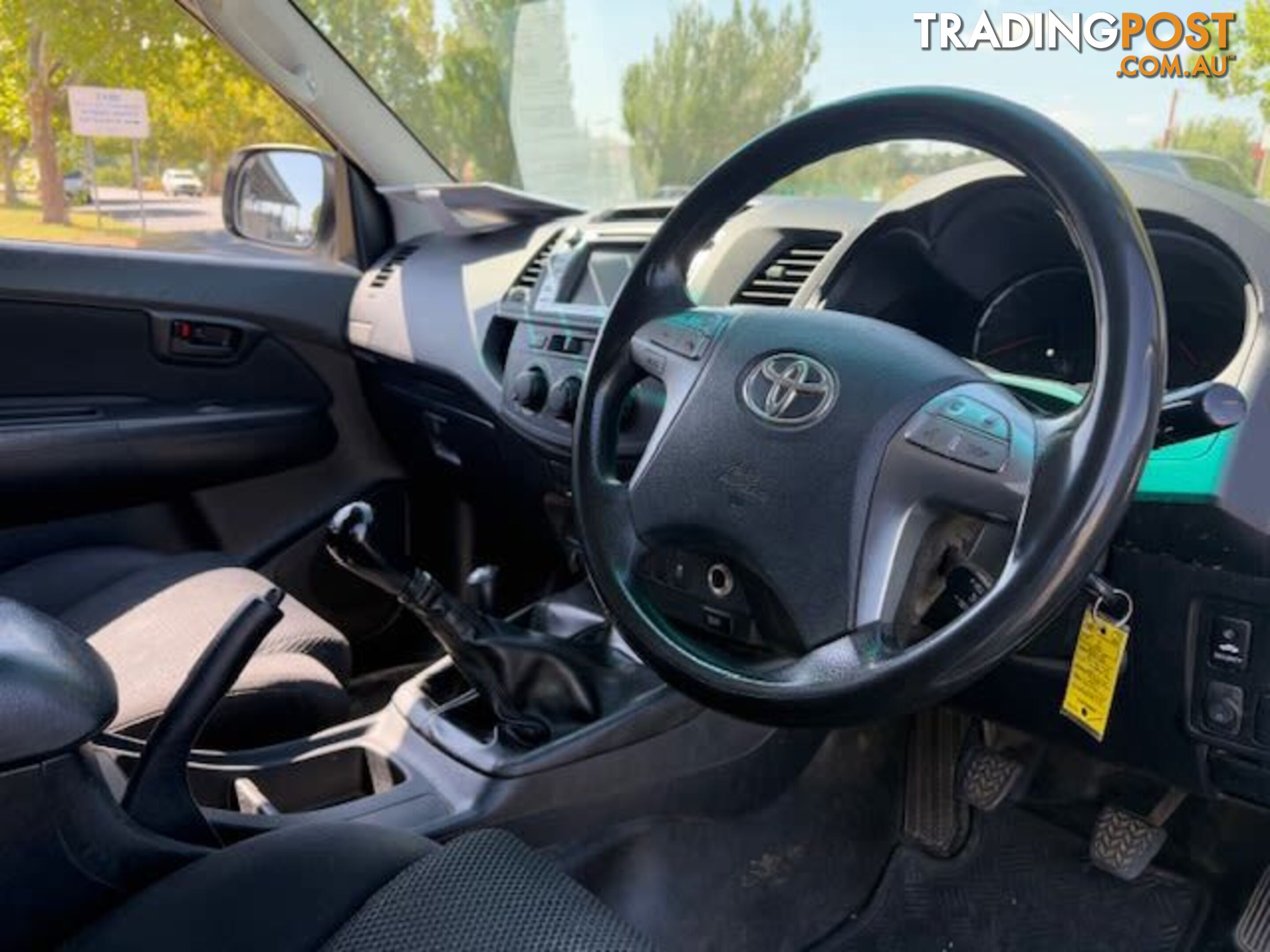 2015 TOYOTA HILUX SR (4X4) KUN26R MY14 UTE TRAY, 4 DOORS, 5 SEATS