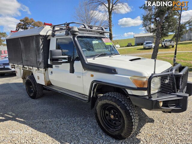 2010 TOYOTA LANDCRUISER WORKMATE (4X4) VDJ79R 09 UPGRADE UTE TRAY, 2 DOORS, 3 SEATS - photo 2 of 14