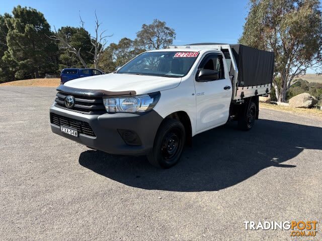 2022 TOYOTA HILUX WORKMATE (4X2) TGN121R UTE TRAY, 2 DOORS, 2 SEATS