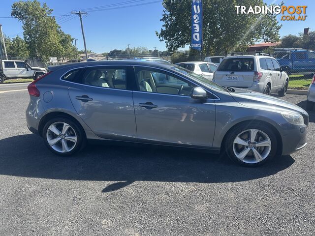 2015 VOLVO V40 D4 LUXURY M MY15 HATCH, 5 DOORS, 5 SEATS - photo 4 of 17