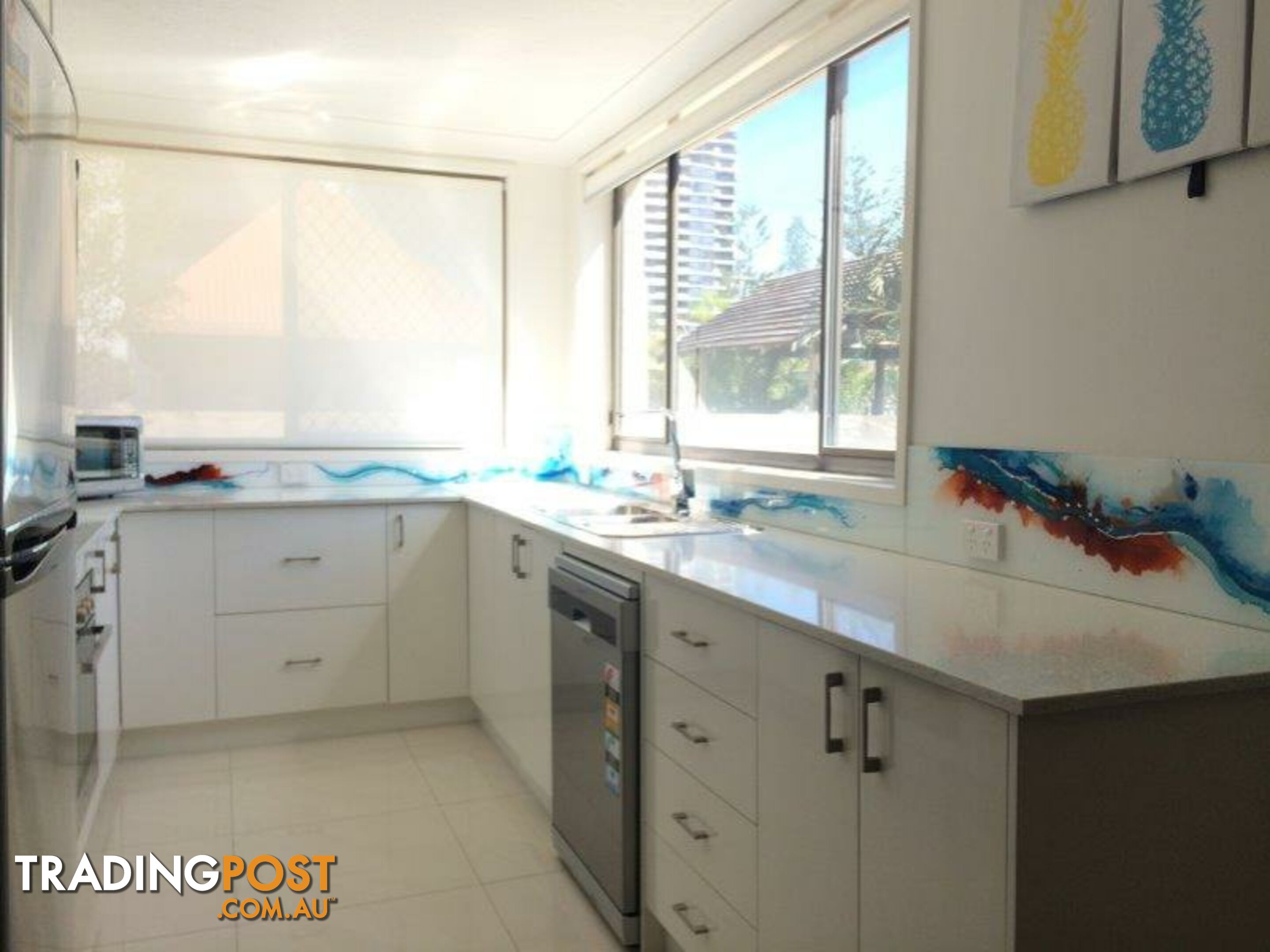 8 Queensland Avenue BROADBEACH QLD 4218