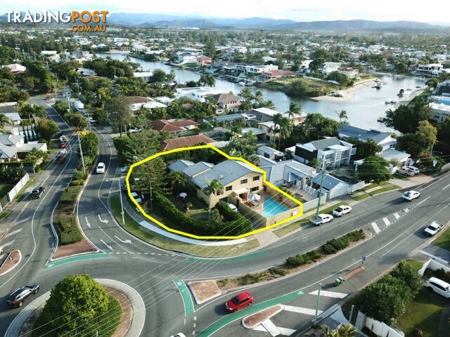 80 Monaco St BROADBEACH WATERS QLD 4218