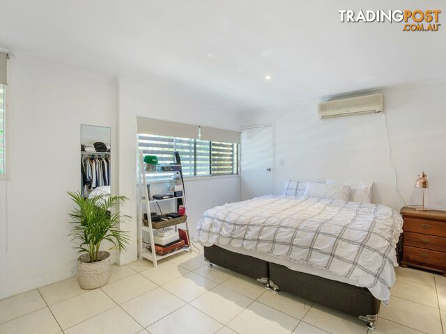 80 Monaco St BROADBEACH WATERS QLD 4218