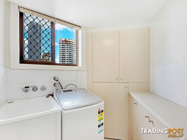 8 8 Queensland Avenue Broadbeach QLD 4218