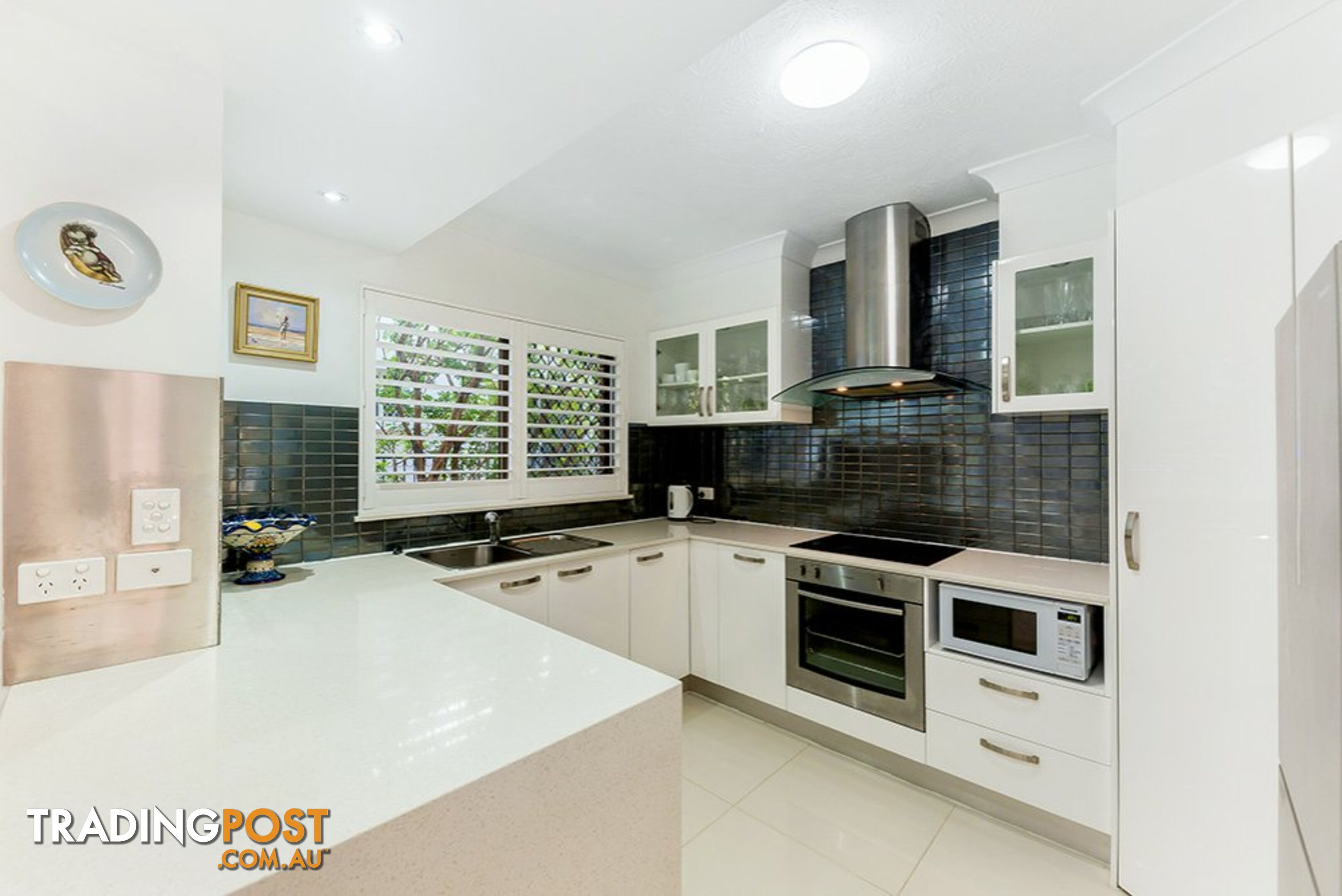 6/7 Federation Avenue BROADBEACH QLD 4218