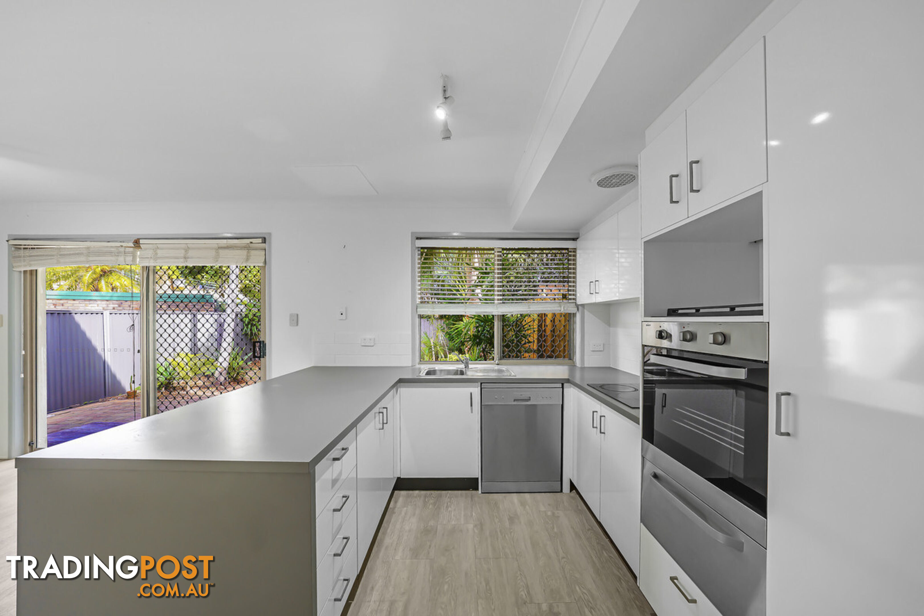 7 40 Sunbird Street Burleigh Waters QLD 4220