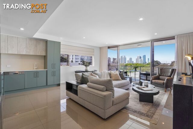 302 5 Chester Tce Southport QLD 4215