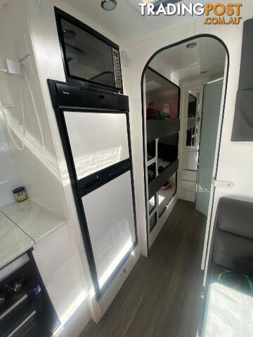 2020 Condor 23ft Ultimate Family Caravan – 2/3 Bunks, Ready for Your Next Adventure!