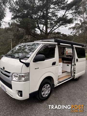 2017 Toyota hiace GL 4x4