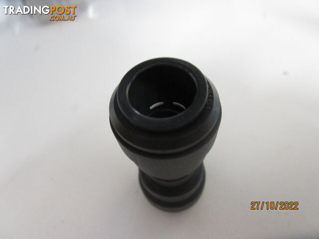 JG PLASTIC 12MM STRAIGHT CONNECTOR - photo 2 of 3