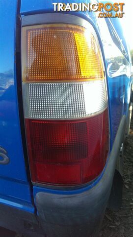 2000 Holden Rodeo TF Dualcab Auto 3.2L V6 LEFT FRONT DOOR TRIM - photo 2 of 2
