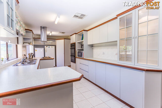 7 Victoria Road WEST SWAN WA 6055