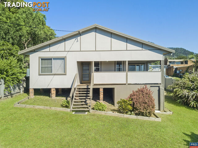 8 Lake Street LAURIETON NSW 2443