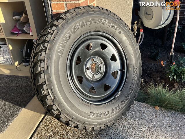 Tyres Mud terrain Bridgestone Dueler M/T LT 265/70 R17 incl.rims