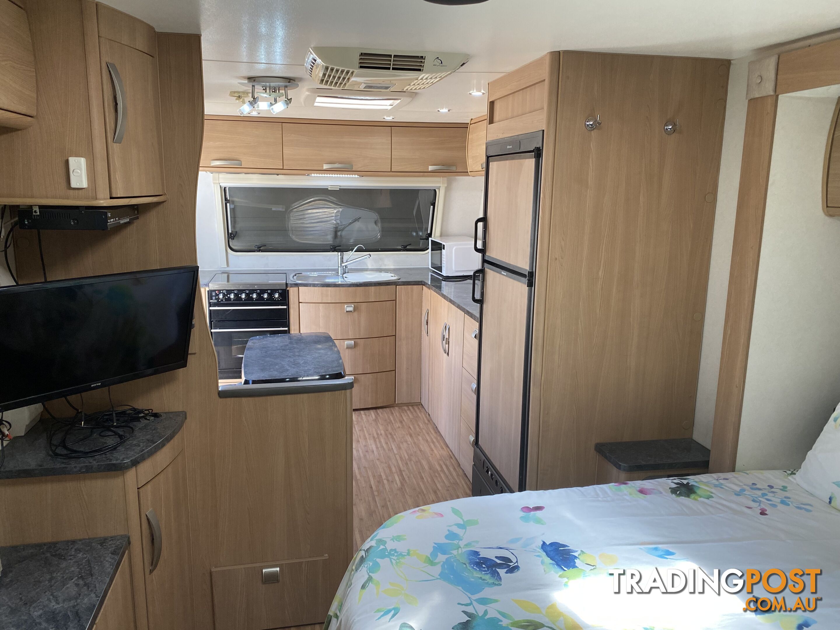 2012 Jayco Sterling Outback.   Located Charters Towers Qld