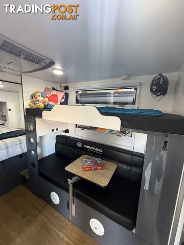 suv island 16 family caravan - photo 3 of 11