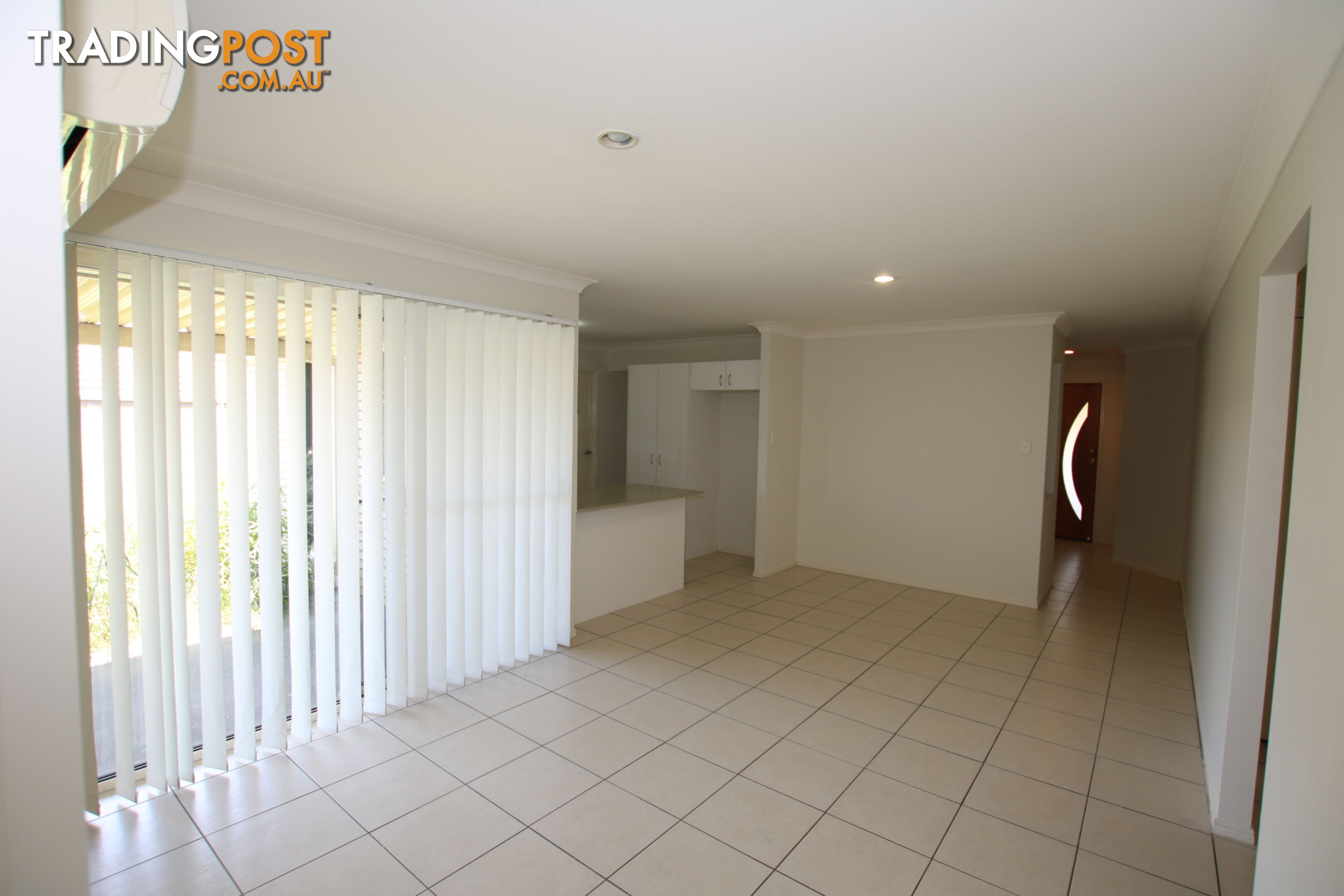 4 Lorikeet Way CRESTMEAD QLD 4132