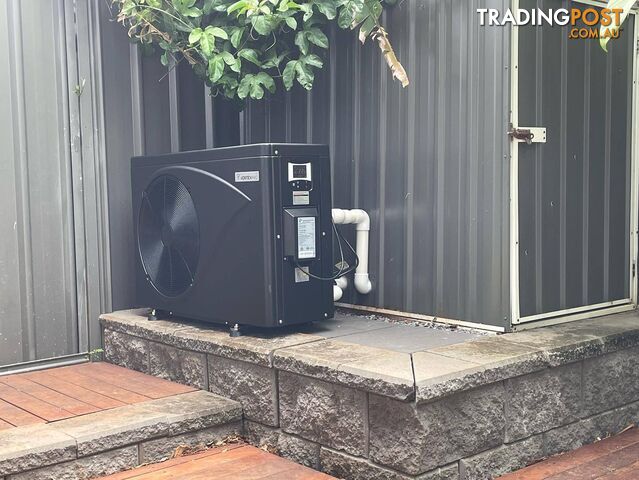 SWIMMING POOL HEATER 13 KW -15 AMP PLUG NEW IN BOX - MAKE OFFER FOR CASH - ALL OFFERS CONSIDERED