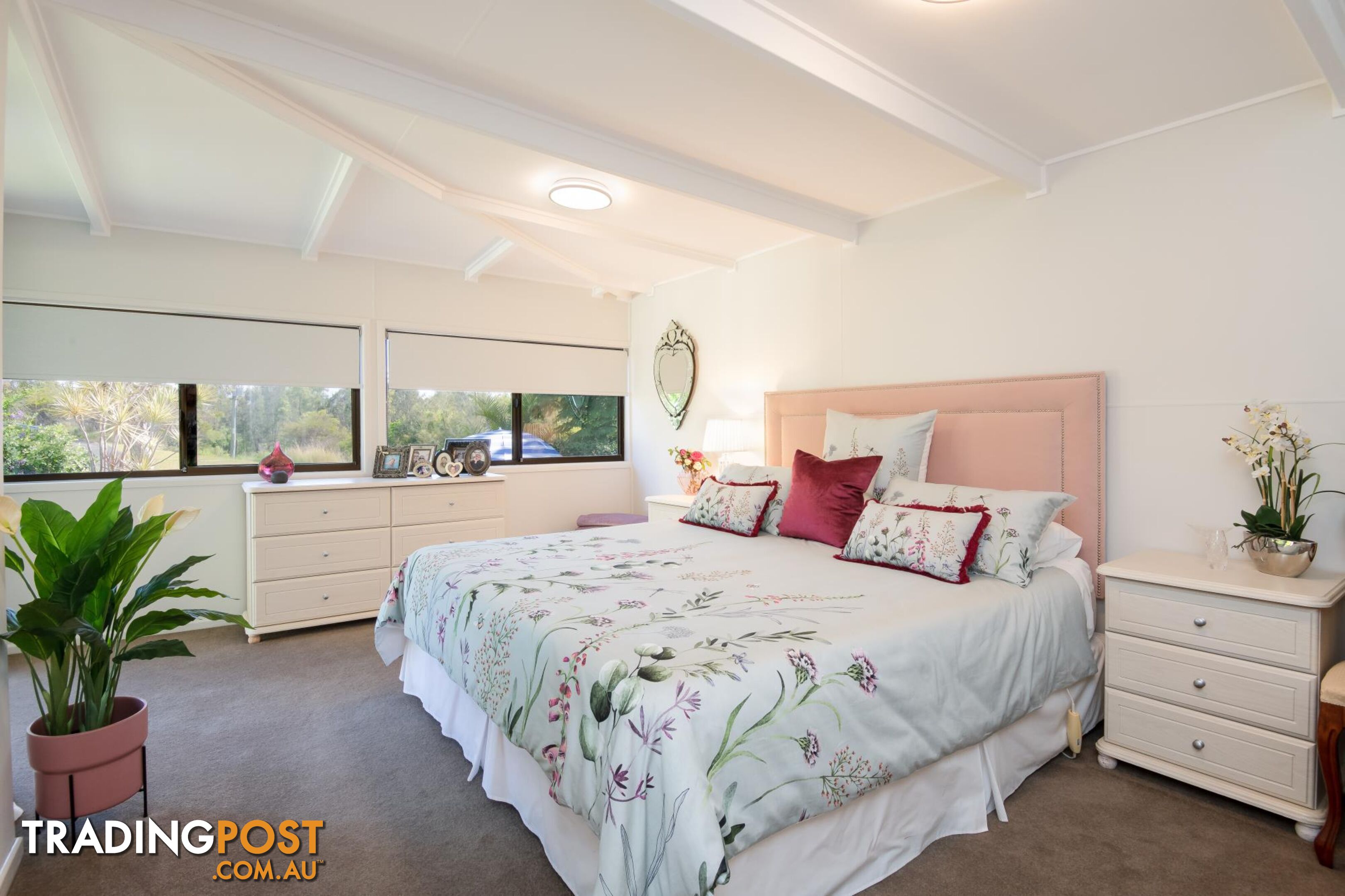 6/8 Hearnes Lake Road, The Pines WOOLGOOLGA NSW 2456