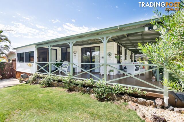 6/8 Hearnes Lake Road, The Pines WOOLGOOLGA NSW 2456