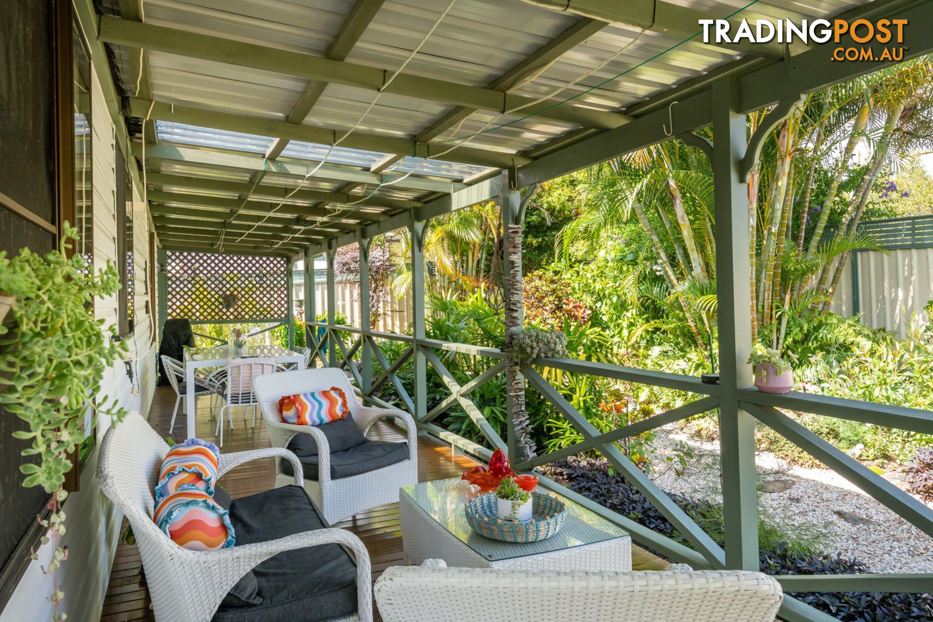 6/8 Hearnes Lake Road, The Pines WOOLGOOLGA NSW 2456