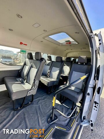 2019 TOYOTA HIACE SUPER MINI BUS - photo 3 of 7