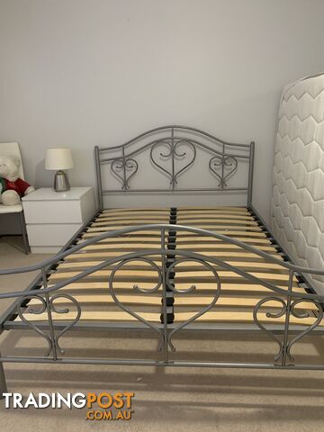 Double bed frame and base