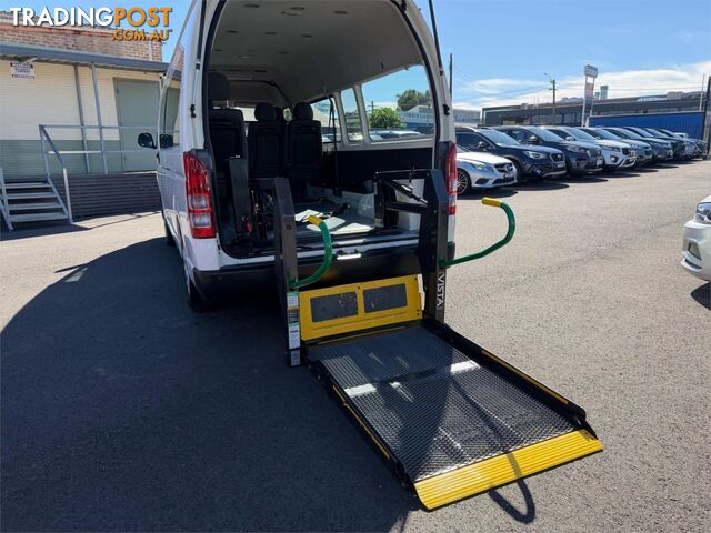 2013 TOYOTA HIACE COMMUTER TRH223RMY12 BUS