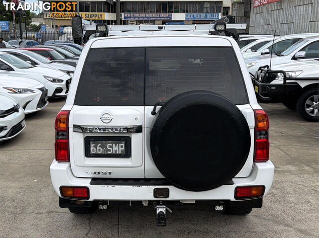 2011 NISSAN PATROL ST GU7MY10 WAGON - photo 5 of 35
