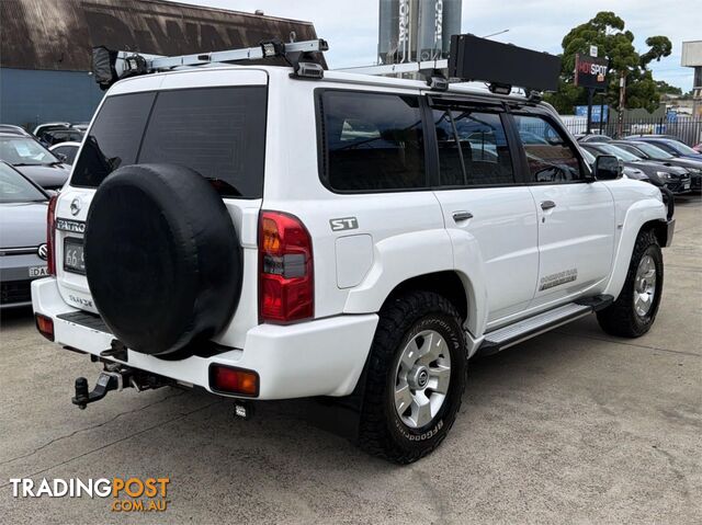 2011 NISSAN PATROL ST GU7MY10 WAGON - photo 4 of 35