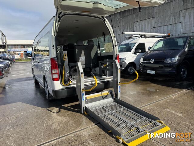 2017 TOYOTA HIACE COMMUTER TRH223R BUS