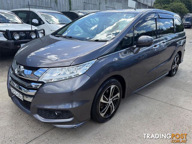 2015 HONDA ODYSSEY VTI L RCMY16 WAGON - photo 3 of 33