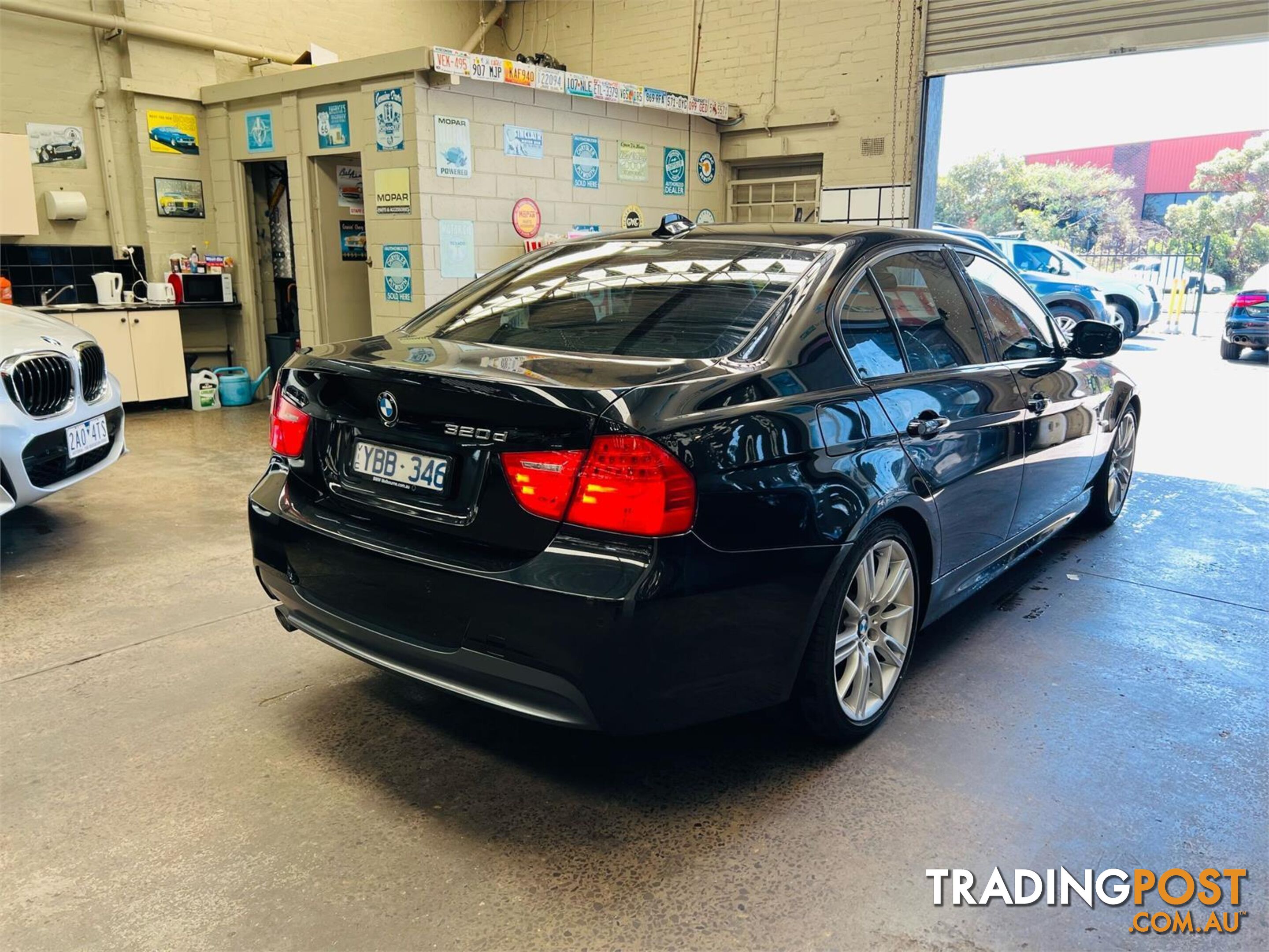 2010 BMW 3 Series 320d Lifestyle E90 MY10.5 Sedan