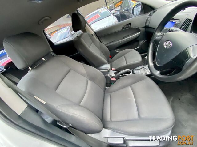 2011 Hyundai i30 FD SX Hatchback 5dr Auto 4sp 2.0i MY11 - photo 4 of 10