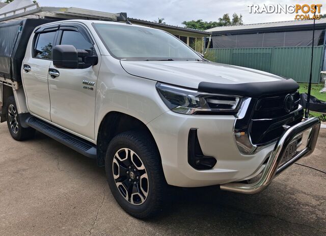 2020 Toyota Hilux Toyota SR5 Dual Cab Automatic ute with Canopy - photo 3 of 15