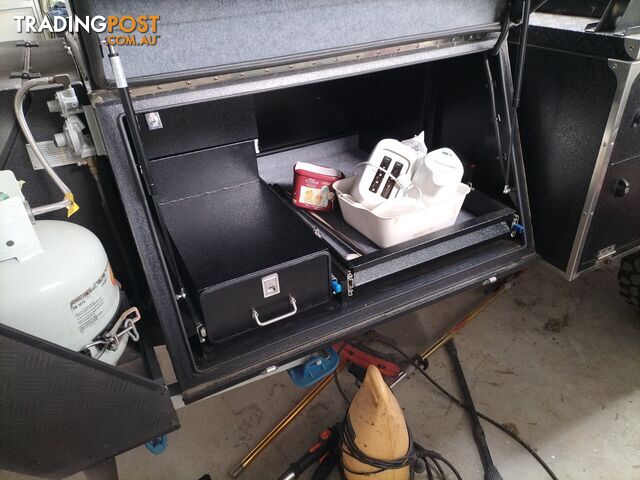 2018 Mars Rover Deluxe