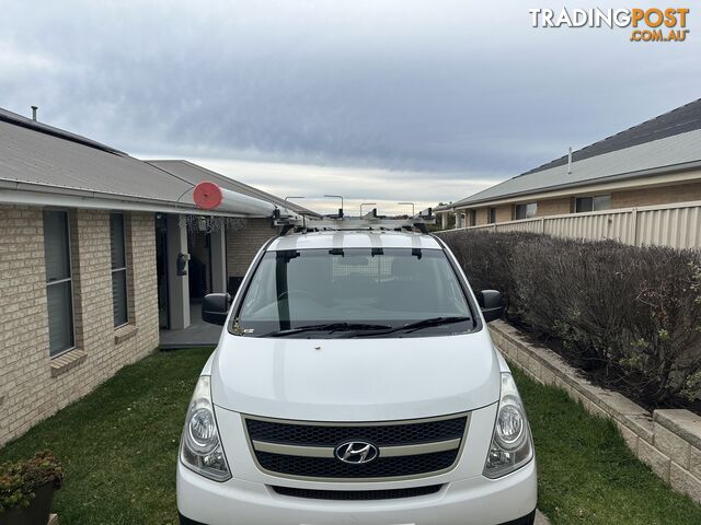 2012 Hyundai iLoad TQ-V 3SLIFTBACK Hatchback Manual