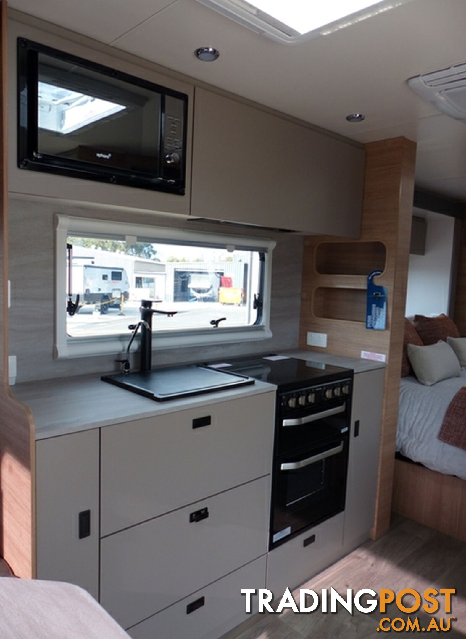 2024  JAYCO SILVERLINE  21.65-3.OB.SL-MY24 CARAVAN