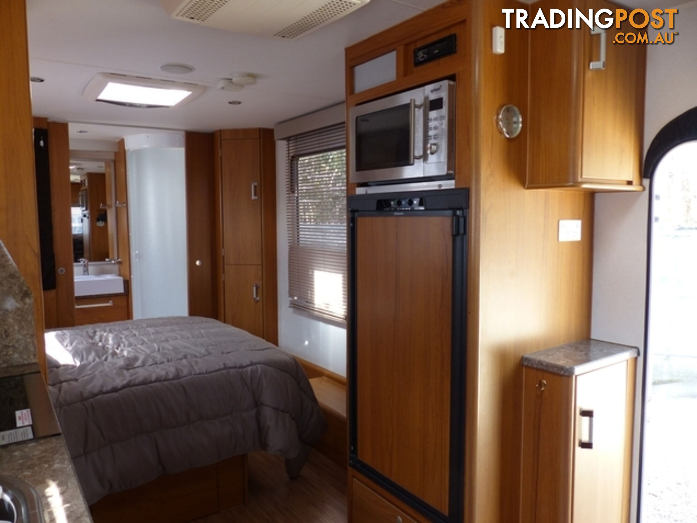 2011  JAYCO STERLING  21.65-3 CARAVAN