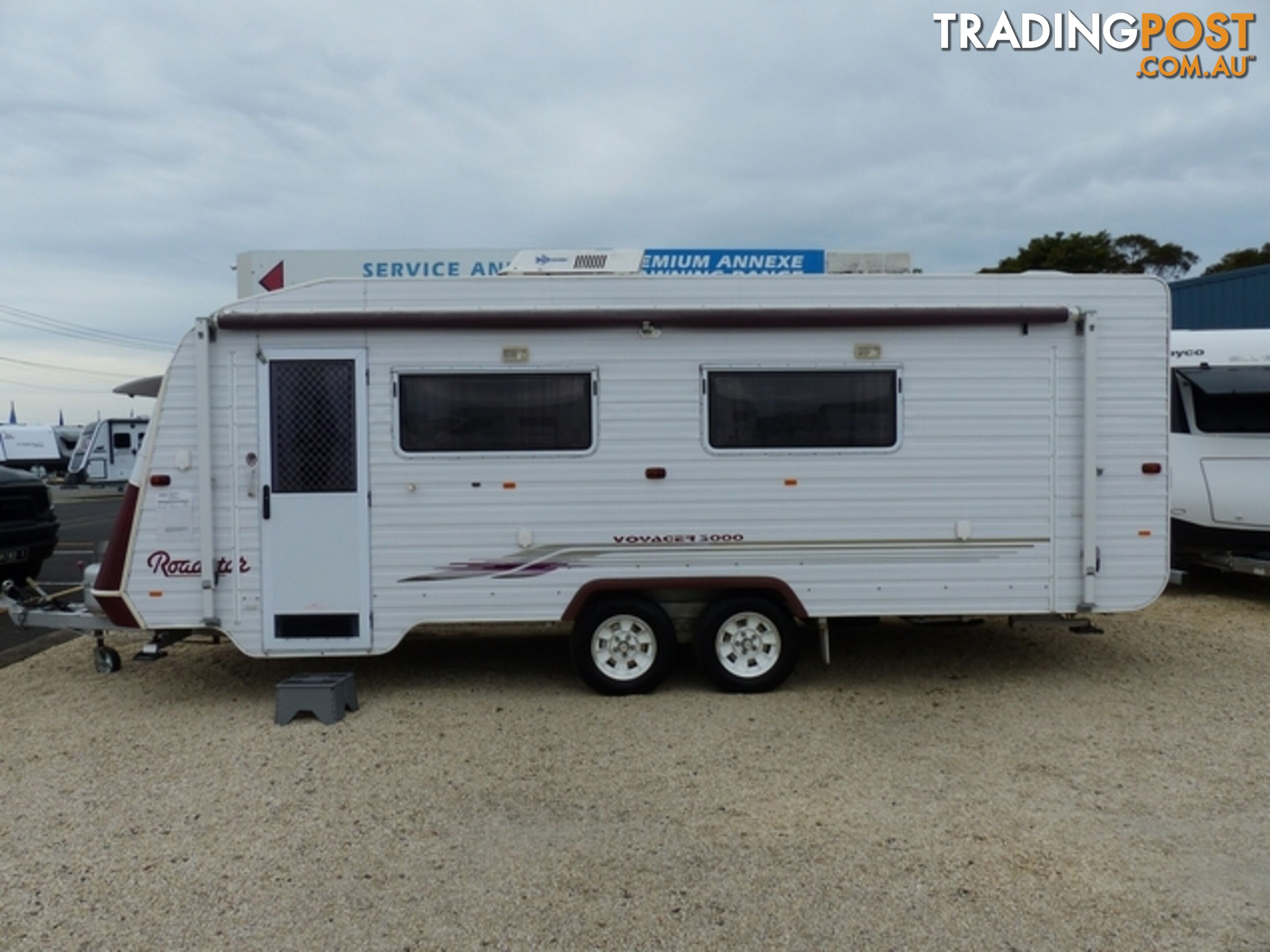 2003  ROADSTAR VOYAGER 3000   CARAVAN