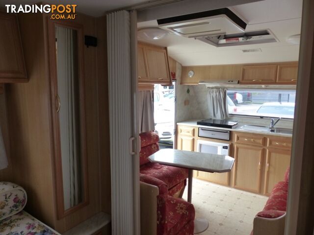 2003  ROADSTAR VOYAGER 3000   CARAVAN