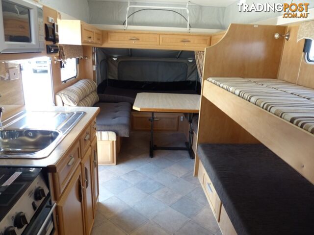 2010  PARAMOUNT DUET  16' EXPAND POP TOP